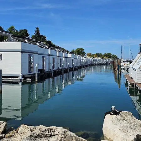 Floating House Sea